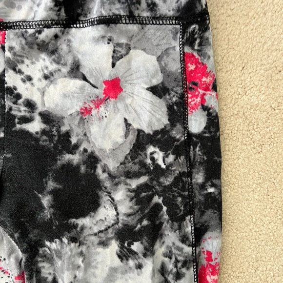Floral Tie Dye Ankle Length Leggings - Picture 3 of 3